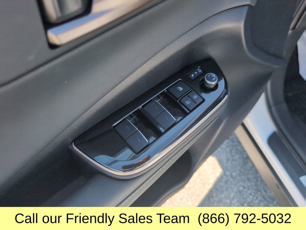 Certified 2025 Toyota Crown Signia w/ Tow-Hitch Package (TMS) AWD/4WD image 14