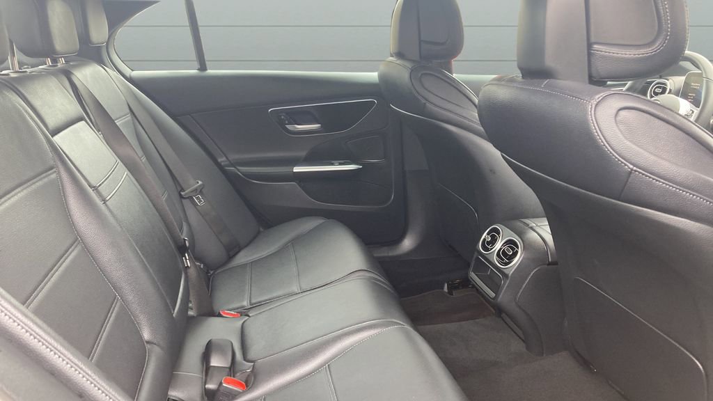 Used 2025 Mercedes-Benz C 300 4MATIC Sedan image 20