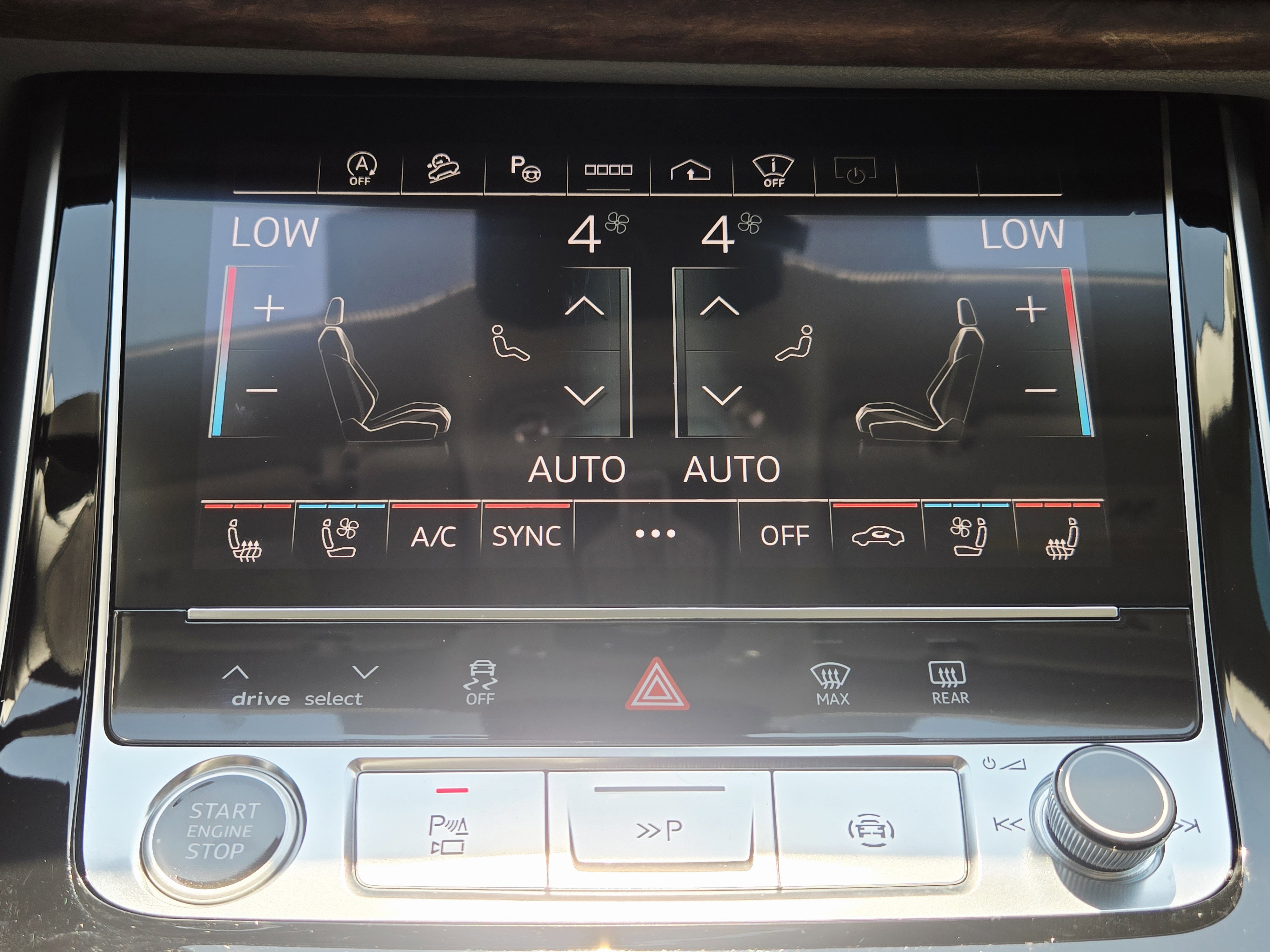 Used 2024 Audi Q8 Prestige w/ Prestige Package image 24