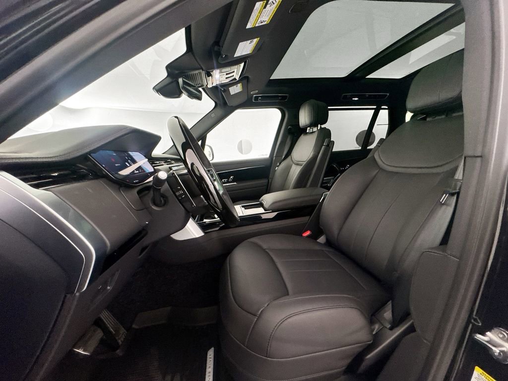 New 2026 Land Rover Range Rover Long Wheelbase SE image 20
