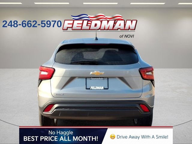 Used 2025 Chevrolet Trax LS w/ LS Convenience Package FWD image 4