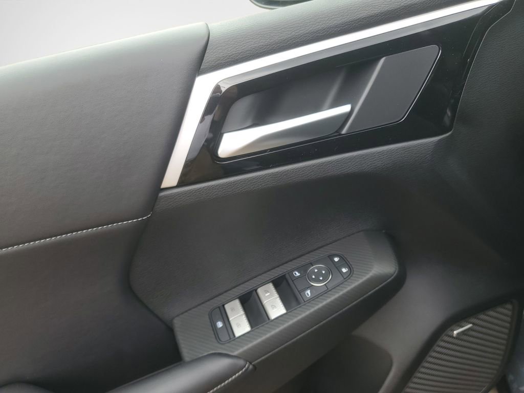 New 2026 Mitsubishi Outlander LE AWD/4WD image 14