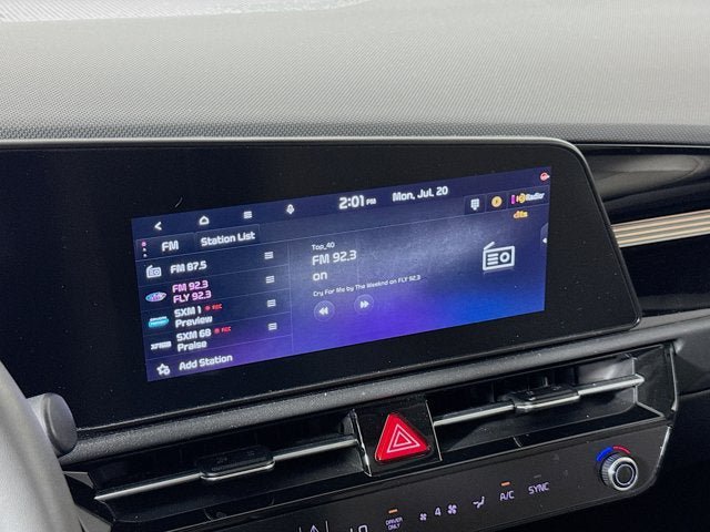 Certified 2023 Kia Niro EX Touring FWD image 15