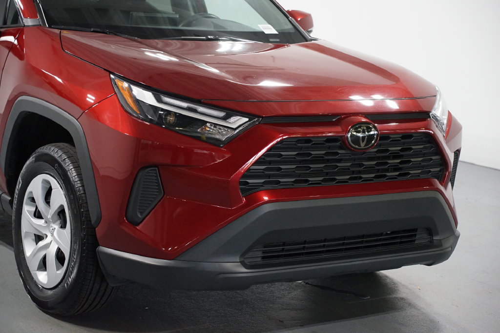 Certified 2025 Toyota RAV4 LE FWD image 4