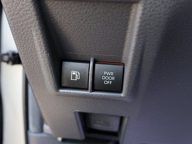 Used 2024 Toyota Sienna LE image 36