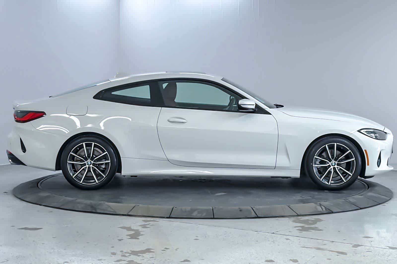 Used 2023 BMW 430i Coupe w/ Convenience Package RWD image 8