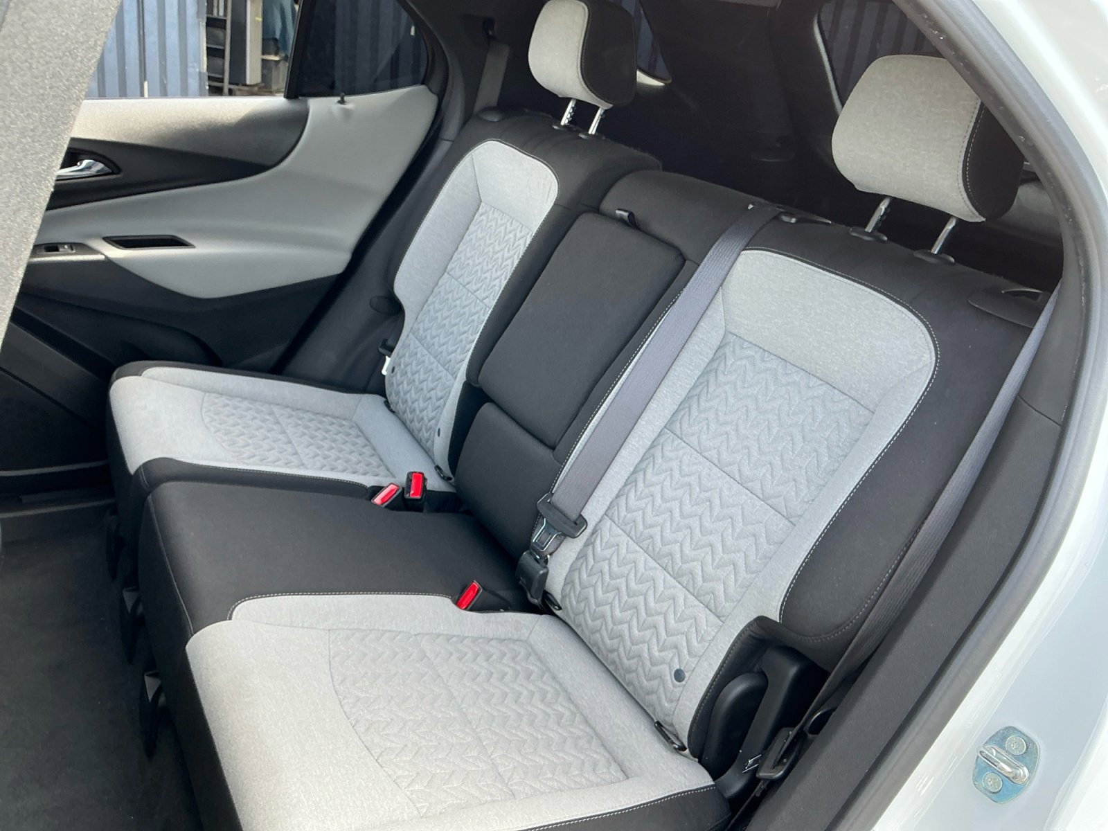 Used 2022 Chevrolet Equinox LS FWD image 19