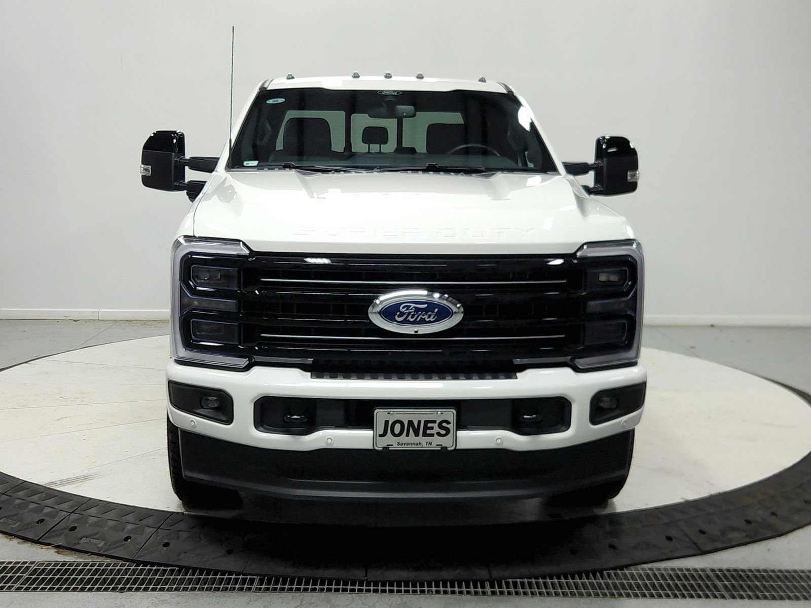 Used 2026 Ford F250 Platinum AWD/4WD image 3