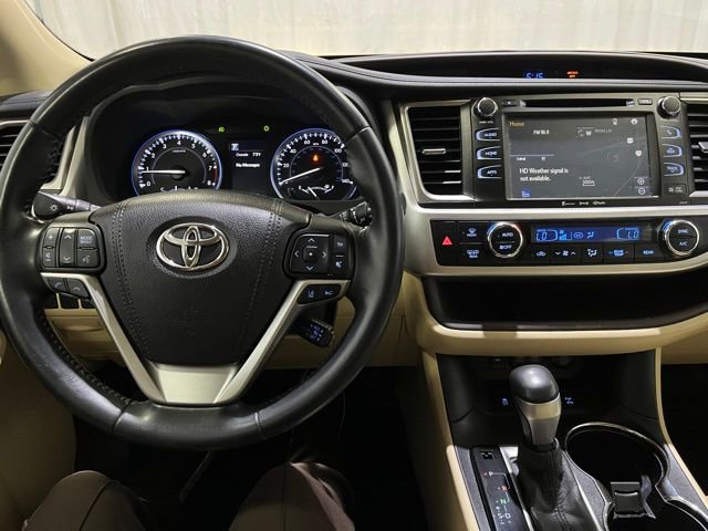 Certified 2017 Toyota Highlander XLE image 22