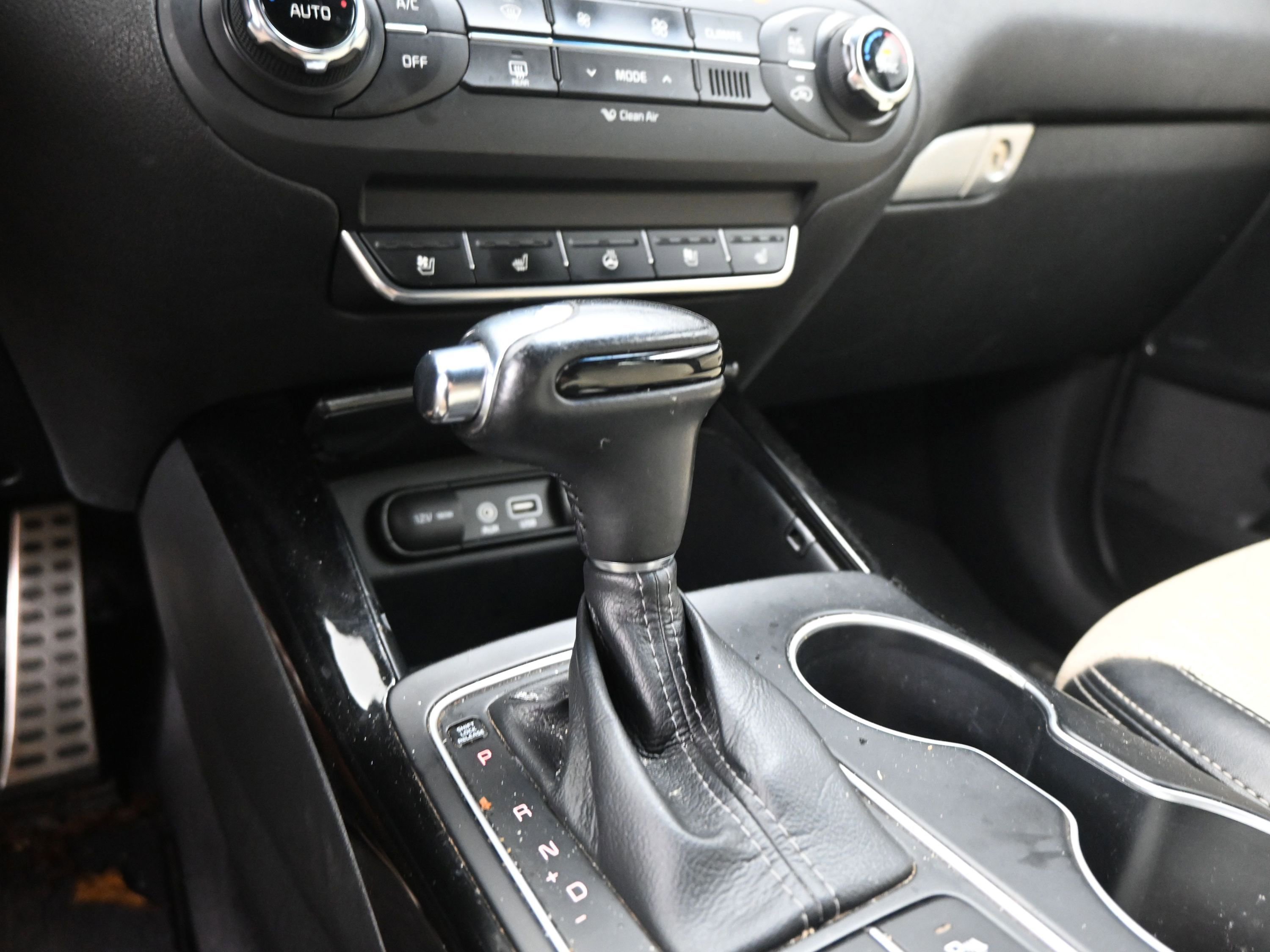 Used 2016 Kia Sorento SX image 14