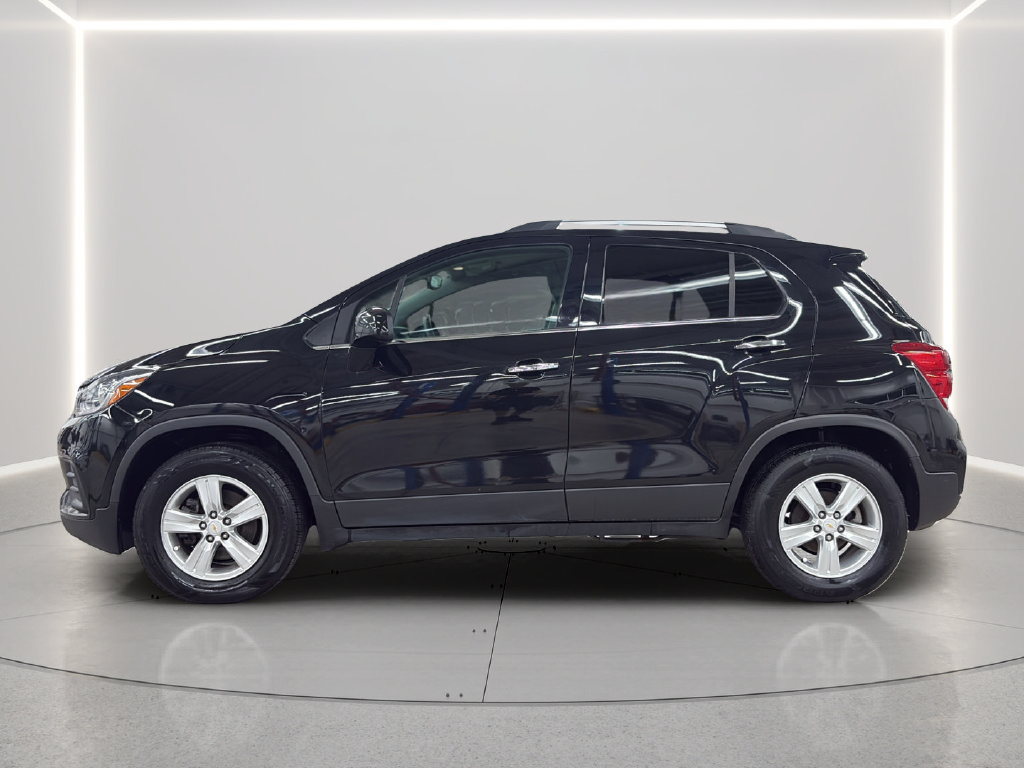 Used 2019 Chevrolet Trax LT w/ LT Convenience Package AWD/4WD image 2