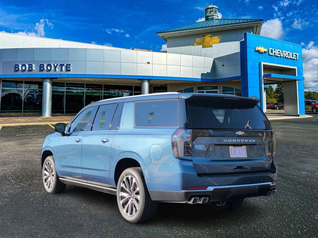 New 2026 Chevrolet Suburban High Country image 3