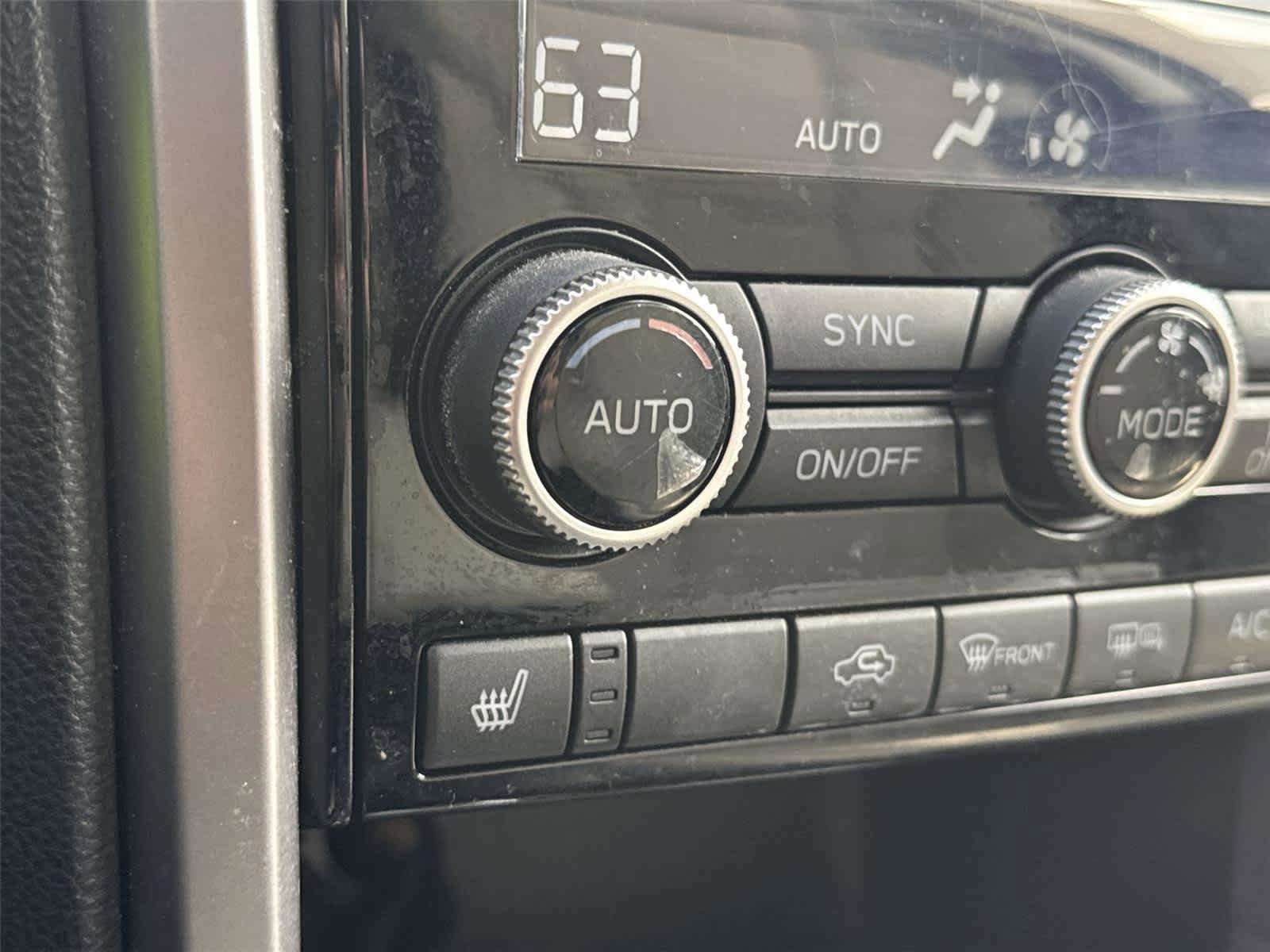 Used 2019 Subaru Ascent Premium AWD/4WD image 19