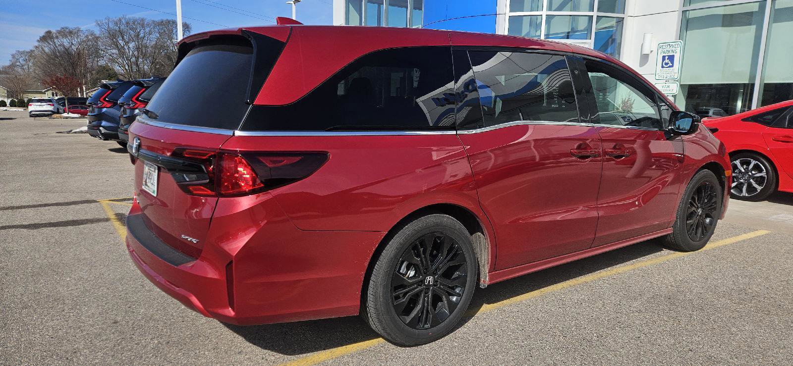 Used 2025 Honda Odyssey Sport-L image 7