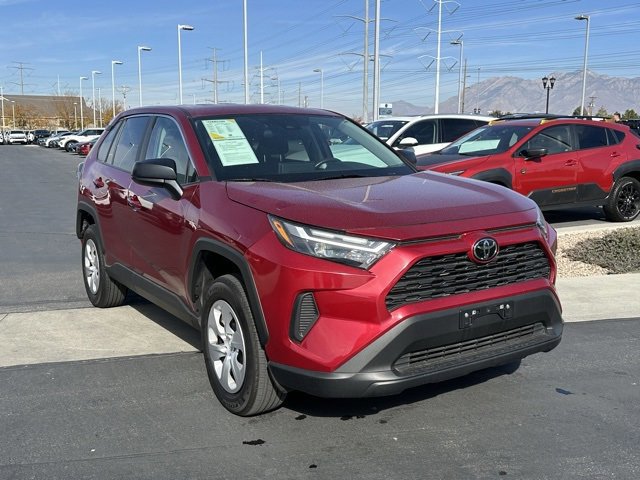 Used 2024 Toyota RAV4 LE image 39