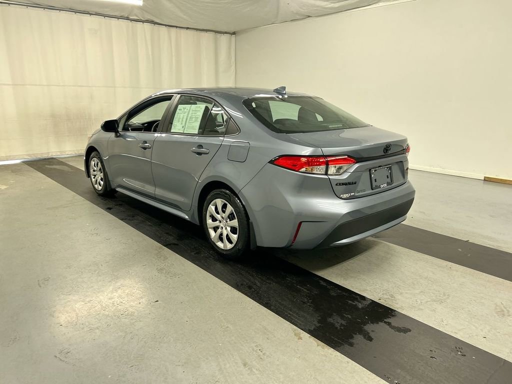 Used 2022 Toyota Corolla LE image 7