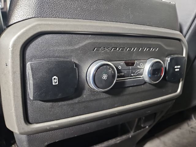 Used 2021 Ford Expedition XLT image 11