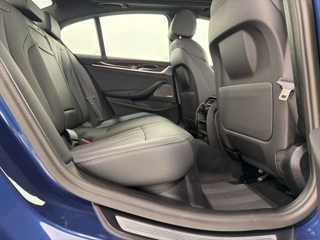 Certified 2023 BMW 530i xDrive w/ M Sport Package AWD/4WD image 23