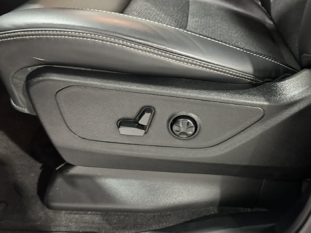 Used 2021 RAM 1500 Rebel w/ Level 2 Equipment Group AWD/4WD image 18