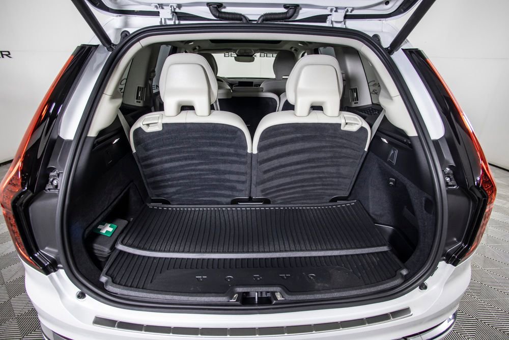 Used 2026 Volvo XC90 T8 Ultra w/ Protection Package Premier image 23
