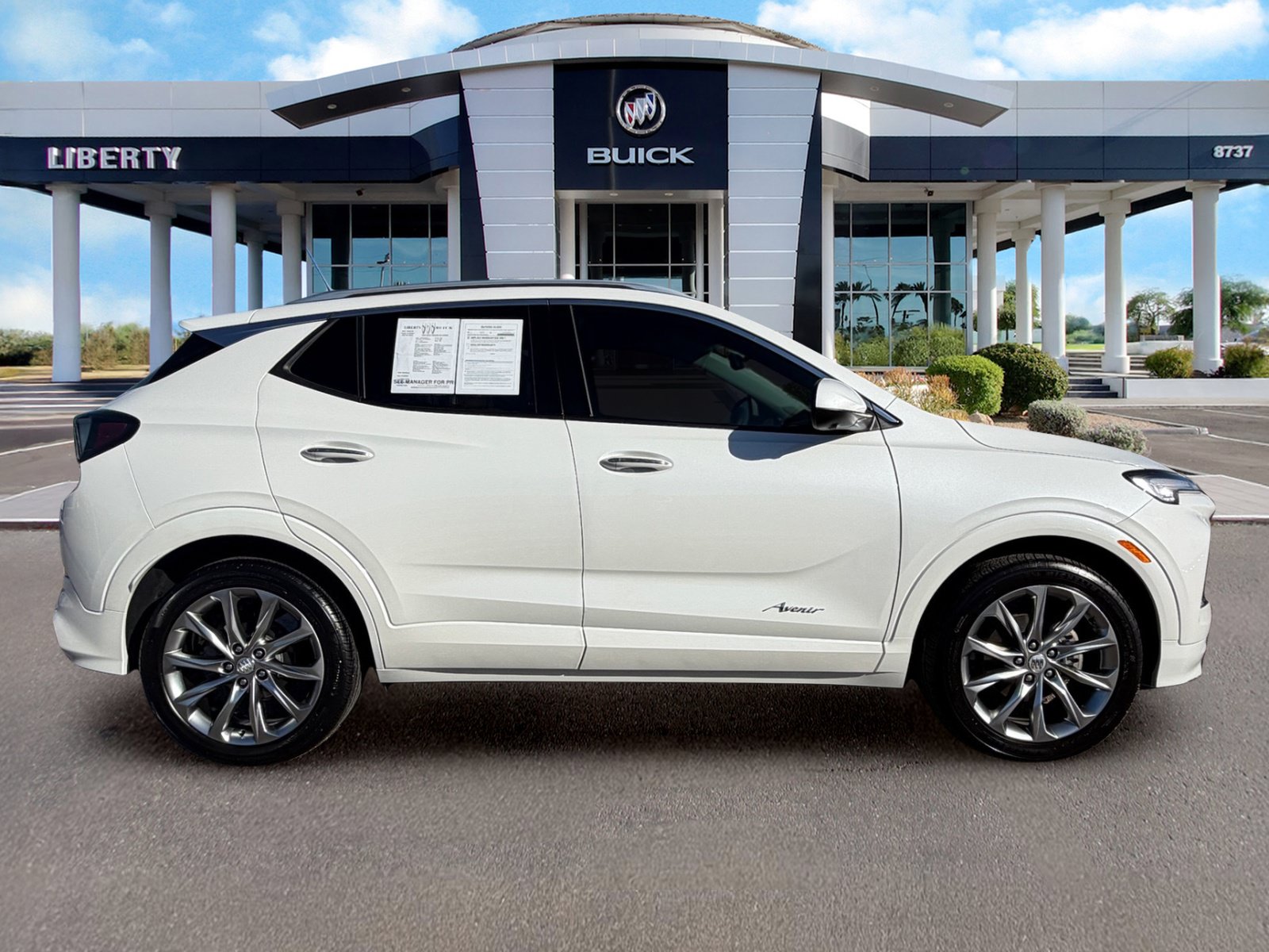 Used 2024 Buick Encore GX Avenir w/ Avenir Technology Package FWD image 3