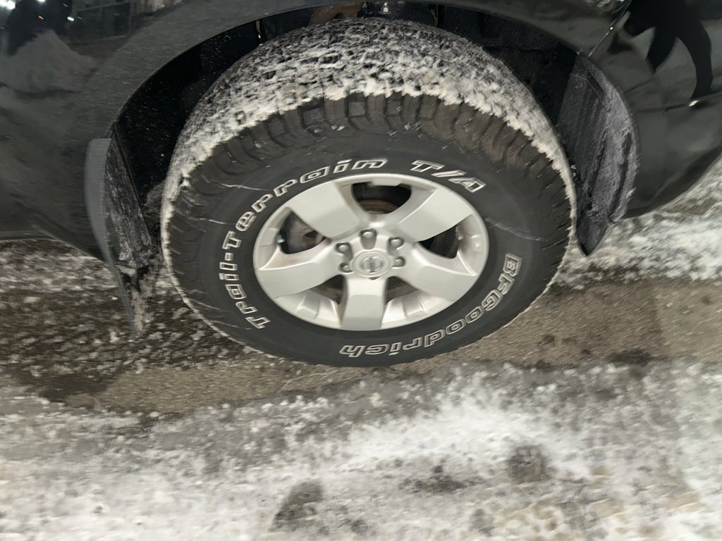 Used 2012 Nissan Frontier SV image 14