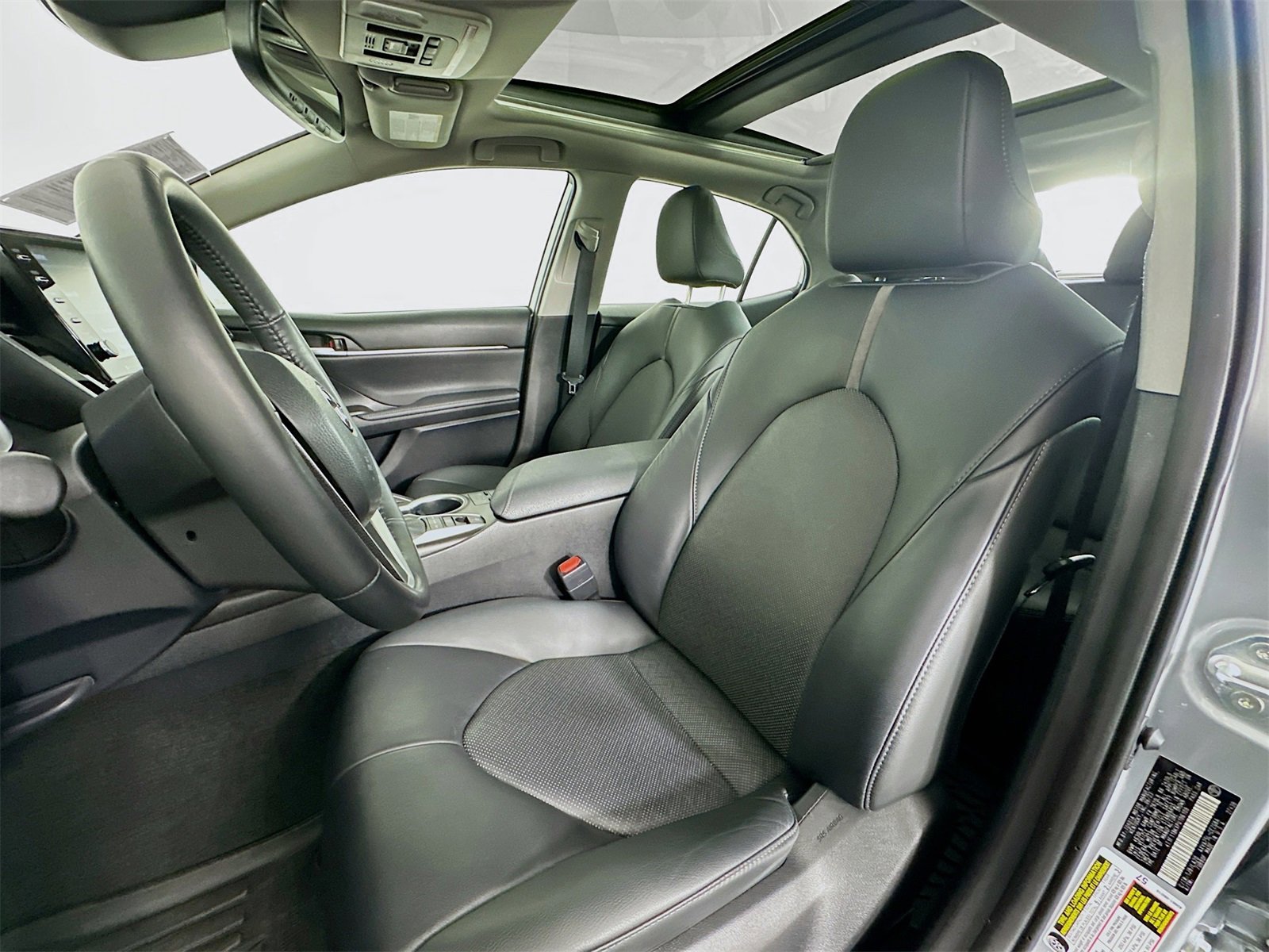 Used 2023 Toyota Camry XLE image 22