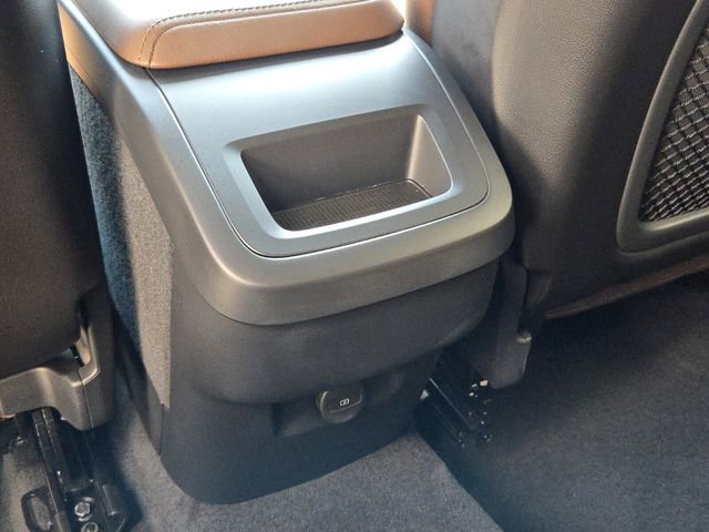 Certified 2024 Volvo XC60 B5 Plus image 16