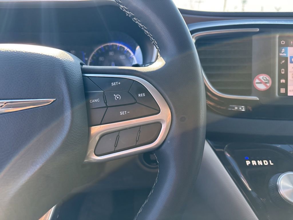 Used 2023 Chrysler Voyager LX image 19