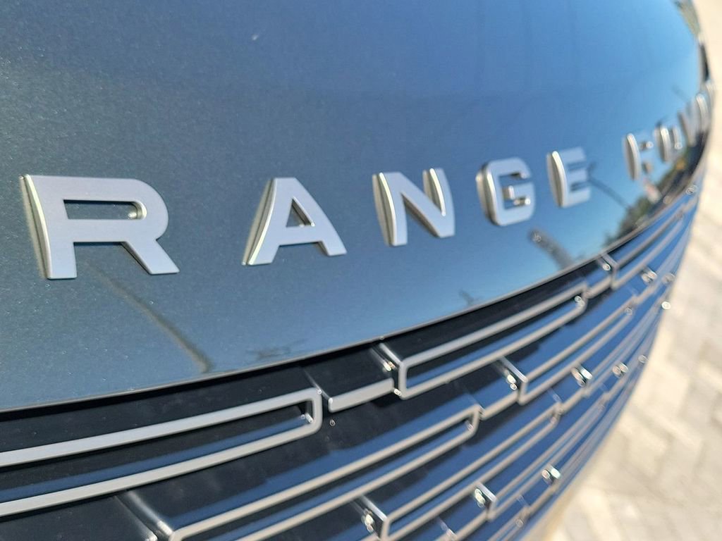 New 2026 Land Rover Range Rover SE image 9