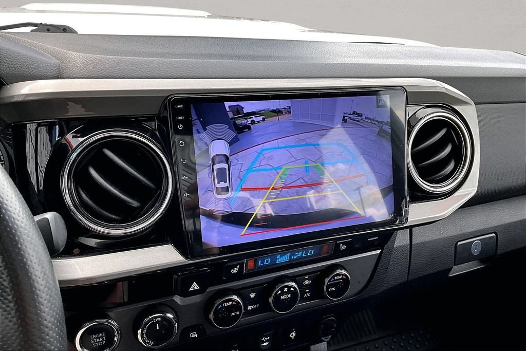 Certified 2017 Toyota Tacoma TRD Sport AWD/4WD image 16