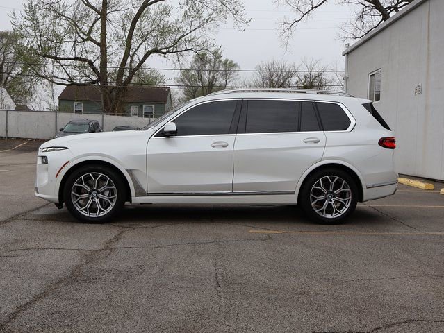 Used 2024 BMW X7 xDrive40i w/ Climate Comfort Package image 4