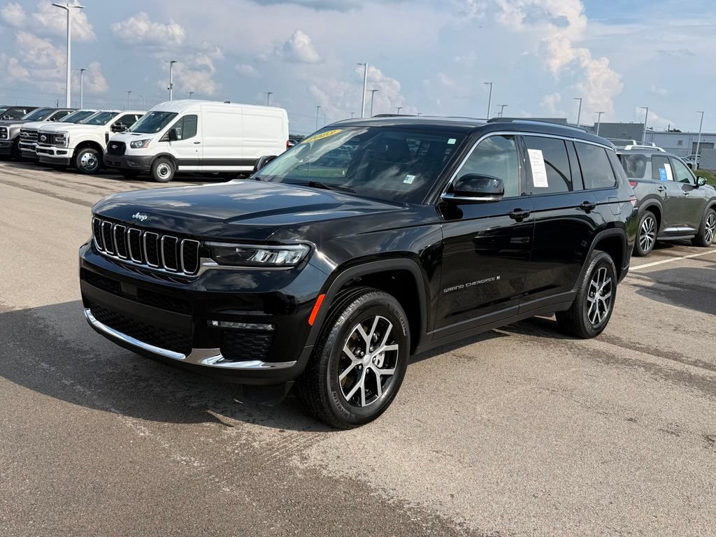 Used 2023 Jeep Grand Cherokee L Limited AWD/4WD image 40