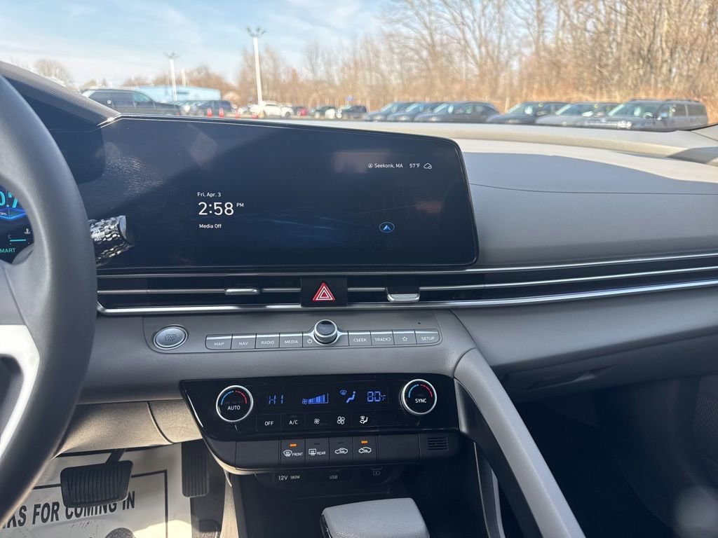 Used 2024 Hyundai Elantra SEL image 21