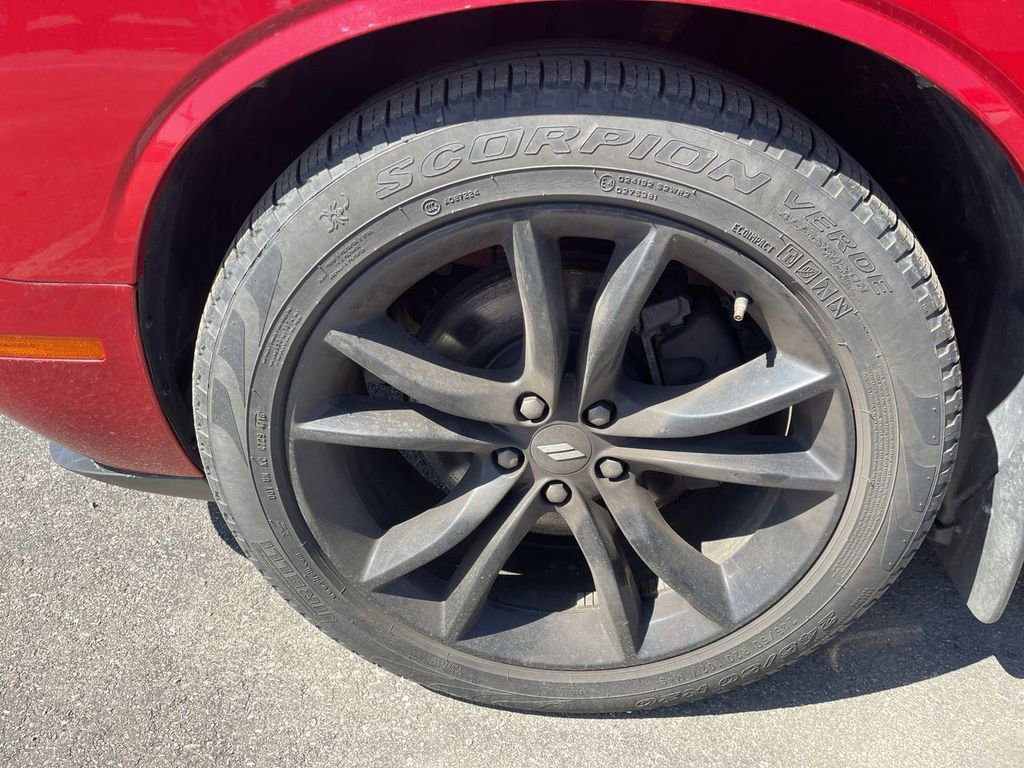 Used 2017 Dodge Challenger R/T Plus image 2