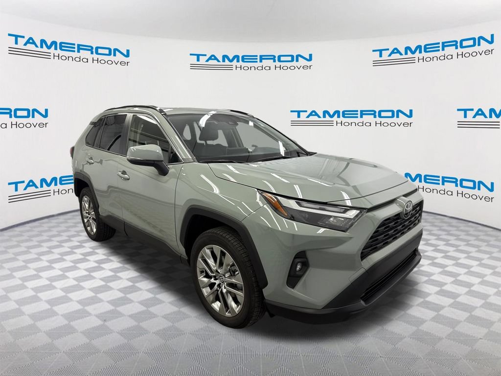 Used 2023 Toyota RAV4 XLE Premium FWD image 7