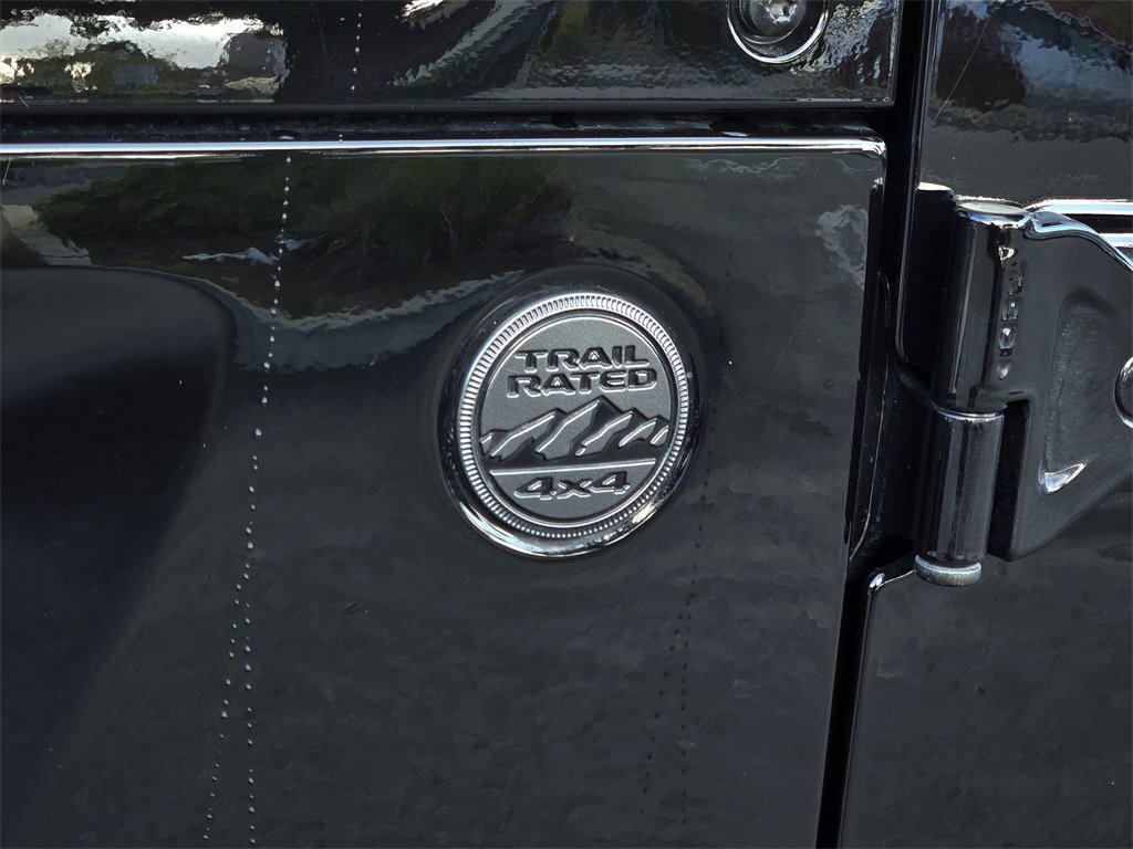 Used 2022 Jeep Gladiator Sport image 9