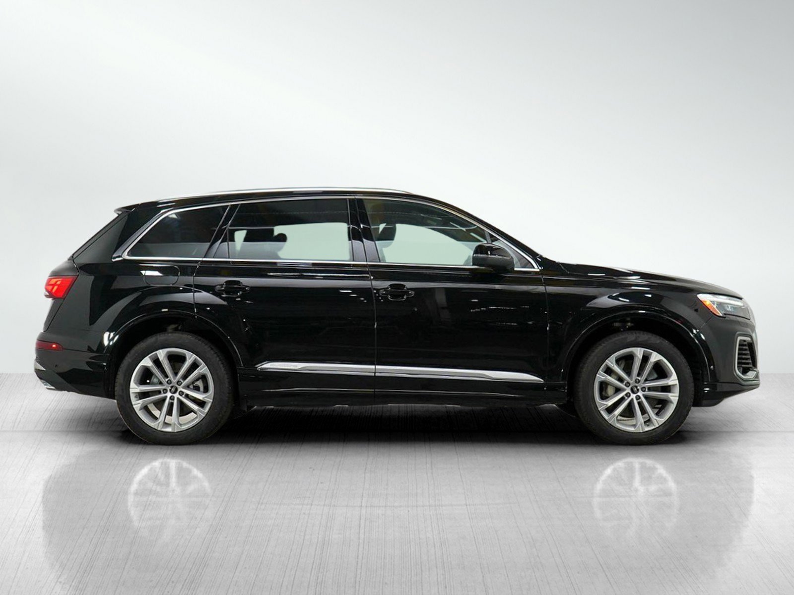 Used 2025 Audi Q7 3.0T Premium Plus image 7