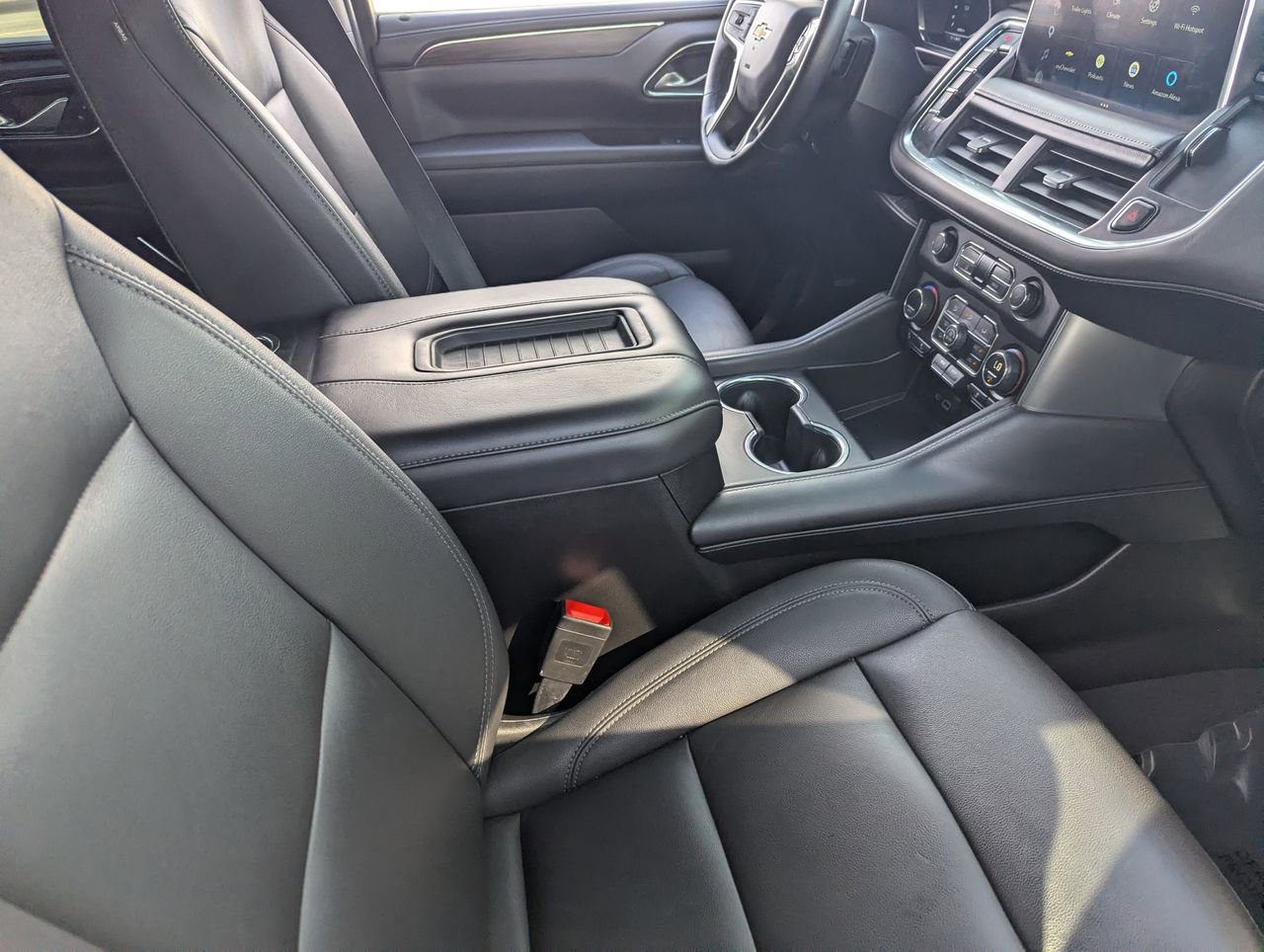 Used 2022 Chevrolet Tahoe LT w/ Luxury Package AWD/4WD image 12