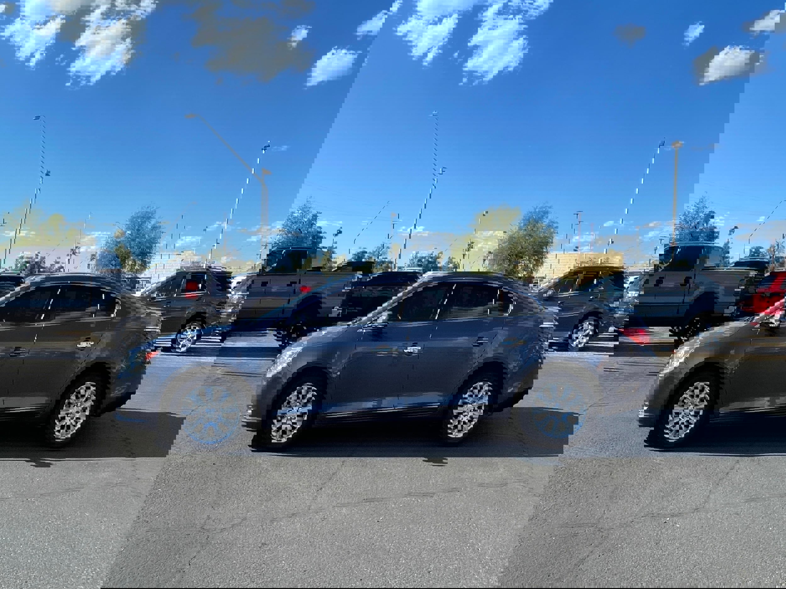 Used 2013 Buick LaCrosse Leather image 2