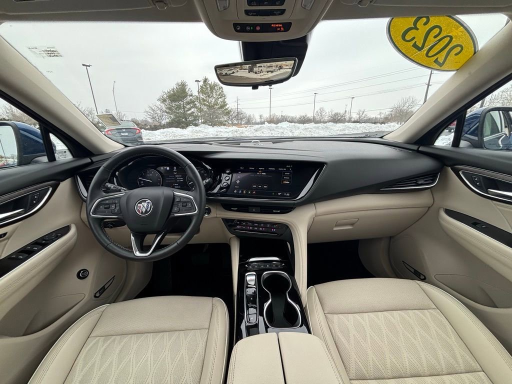 Used 2023 Buick Envision Avenir image 27