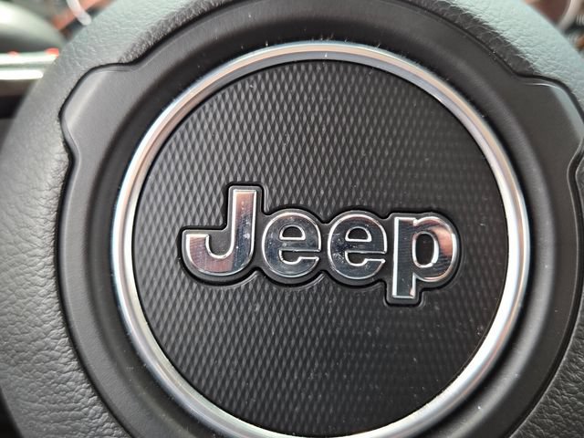 Used 2024 Jeep Wrangler Unlimited Rubicon w/ Technology Group AWD/4WD image 30