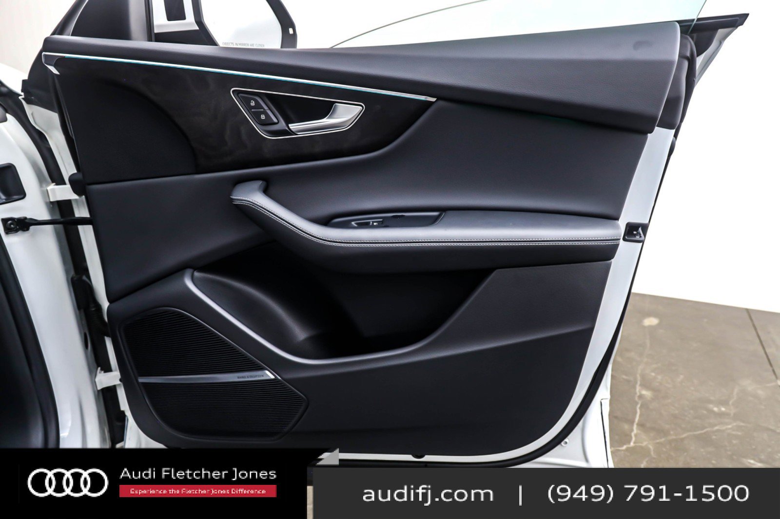 Used 2023 Audi Q8 Prestige w/ Prestige Package image 24