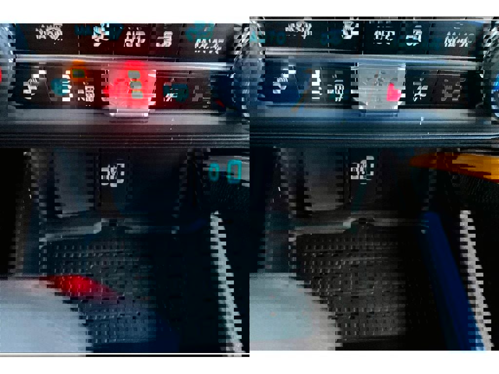 Used 2024 Ford Bronco Badlands image 25