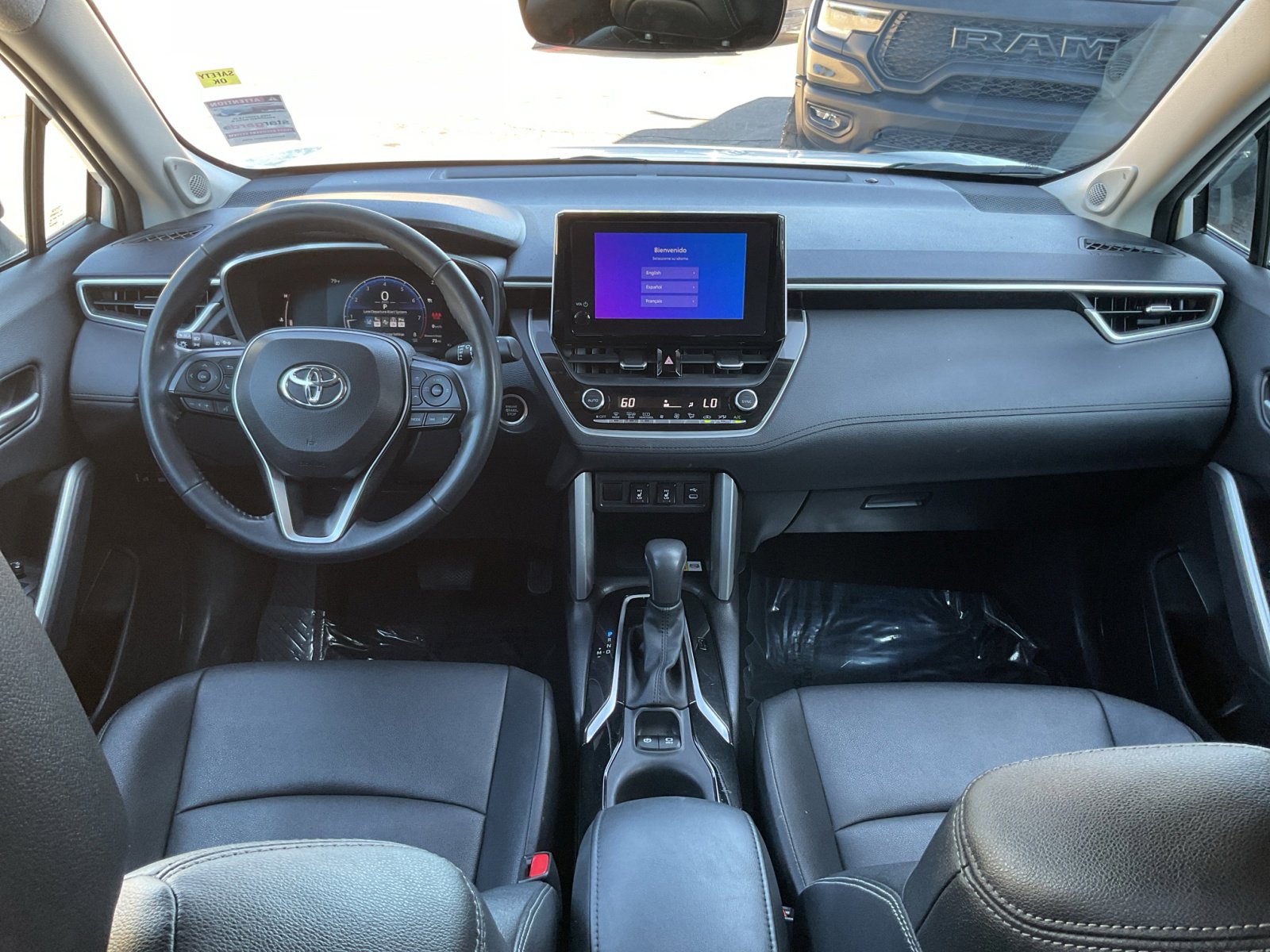 Used 2023 Toyota Corolla Cross XLE w/ Convenience Package image 12