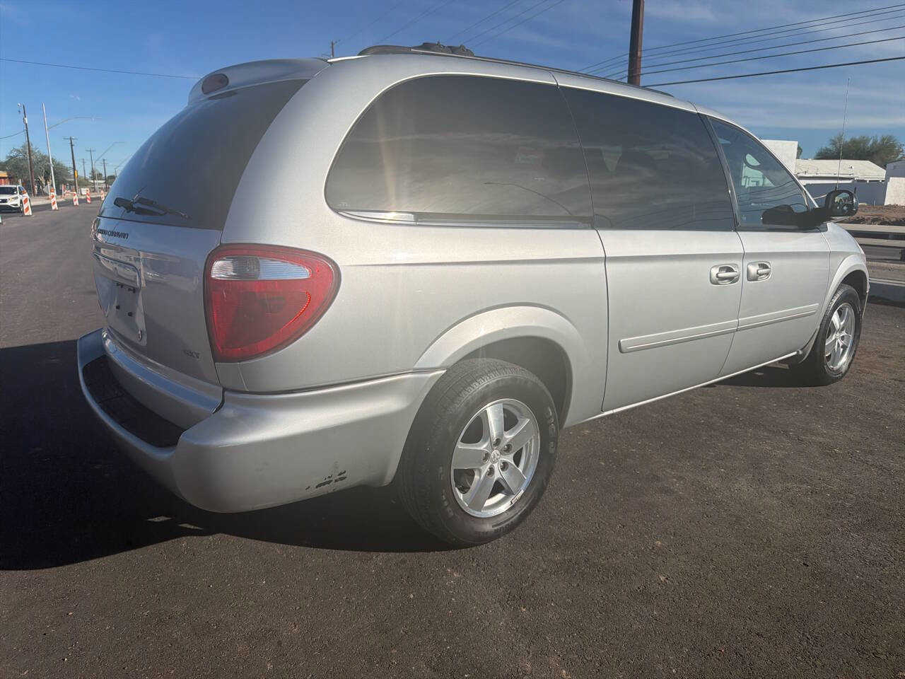 Used 2007 Dodge Grand Caravan SXT image 12