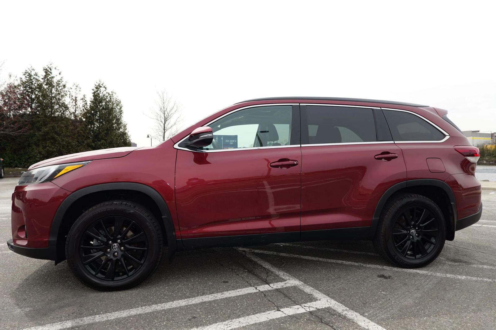 Used 2019 Toyota Highlander SE AWD/4WD image 7