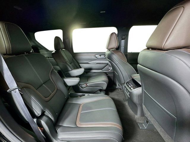 New 2026 Nissan Armada SL w/ Captain's Chari Seat Package AWD/4WD image 21