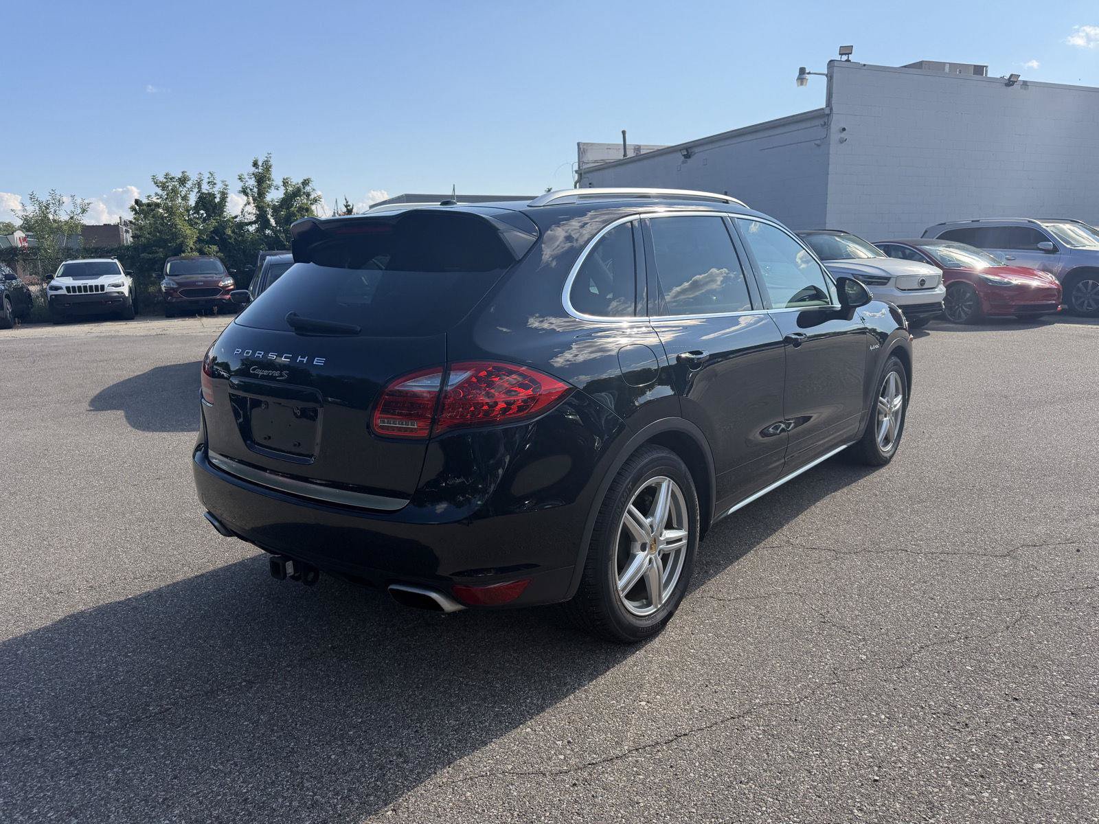 Used 2014 Porsche Cayenne S AWD/4WD image 5