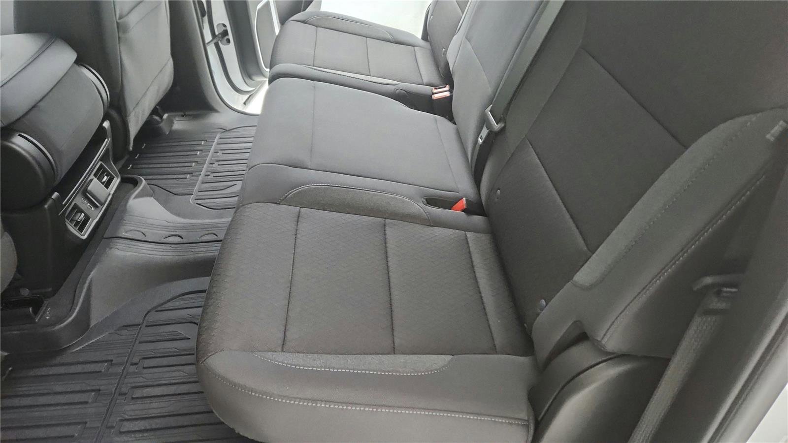 New 2026 GMC Sierra 1500 SLE image 26